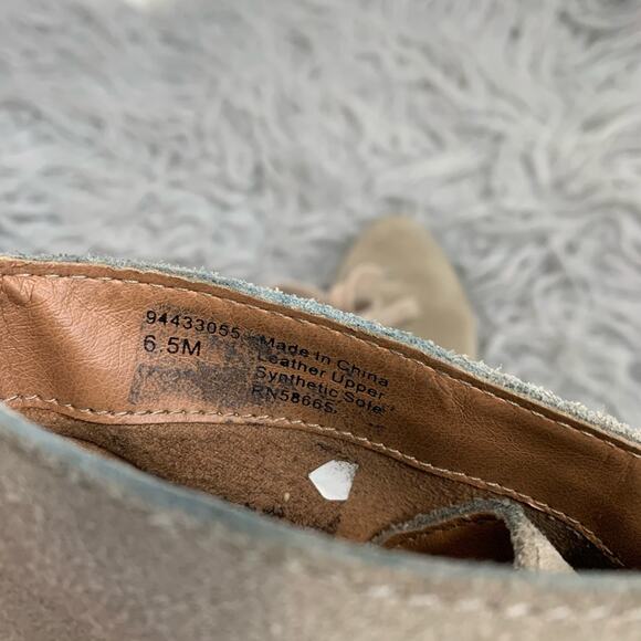 5/$30 Susina Lace Up Wedge Booties - Picture 7 of 7